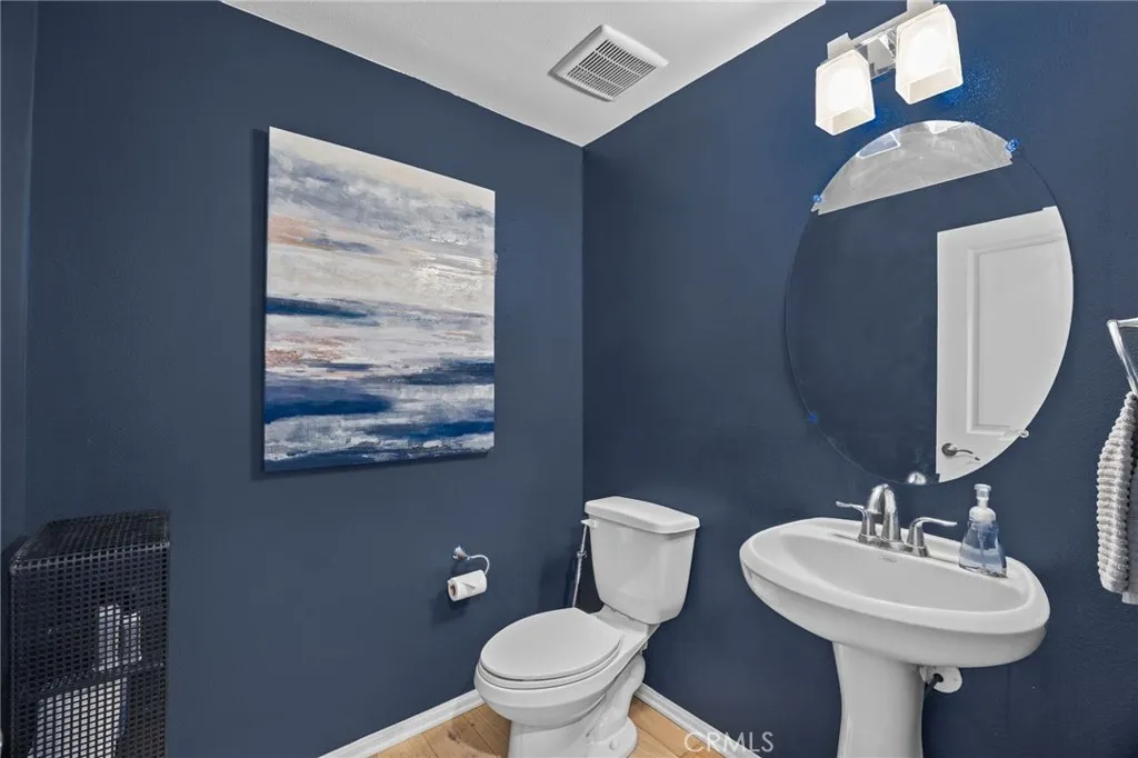 6398 Pegasus Court, Eastvale, California 91752 home-pic-19